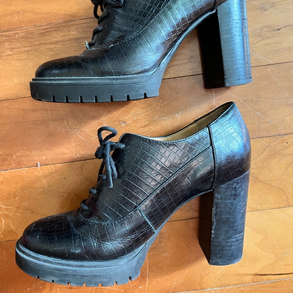 Nine West black platform oxfords